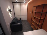 Современный дизайнерский ремонт в 3-комнатной квартире — фото 9